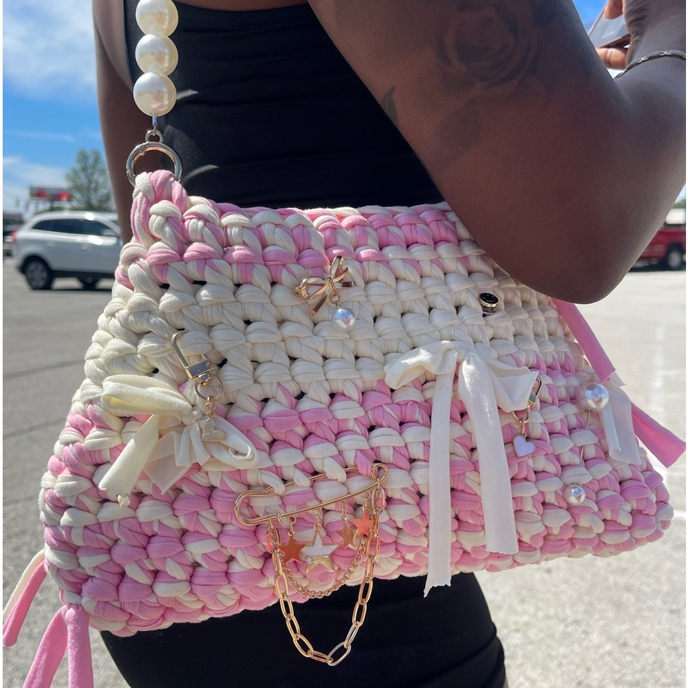 PINK + WHITE CROCHET BAG